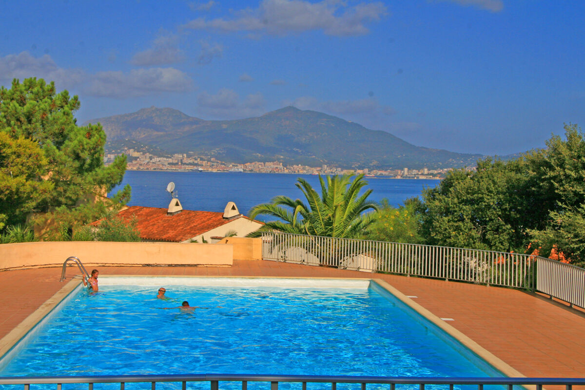 Swimming pool view Apartment Grosseto-Prugna