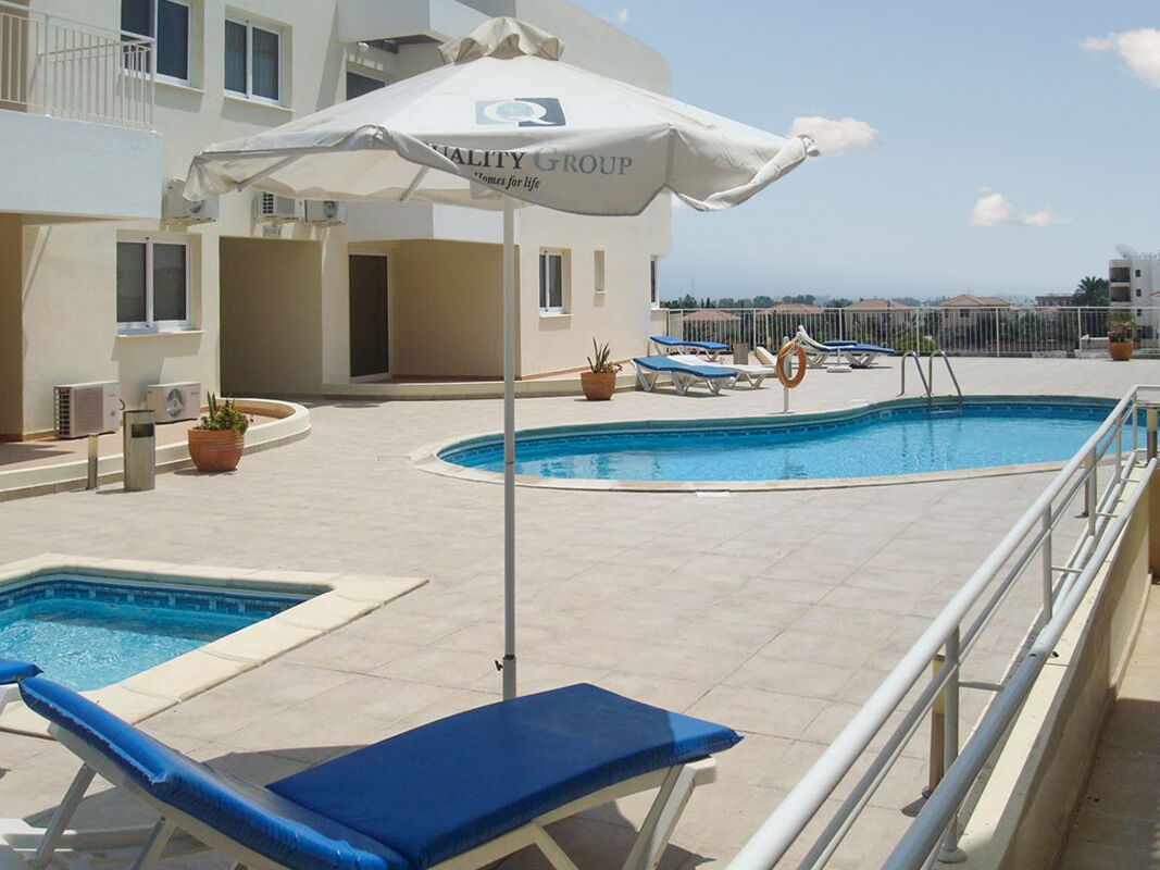 Vista sulla piscina Appartamento Oroklini