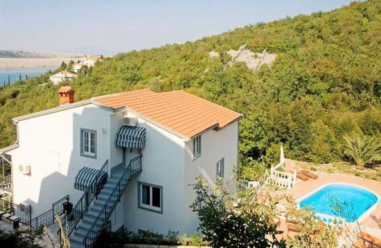 Vista frontal Villa Jadranovo
