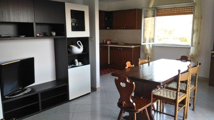 Beautiful appartement for 8 ppl. with balcony at Linguaglossa