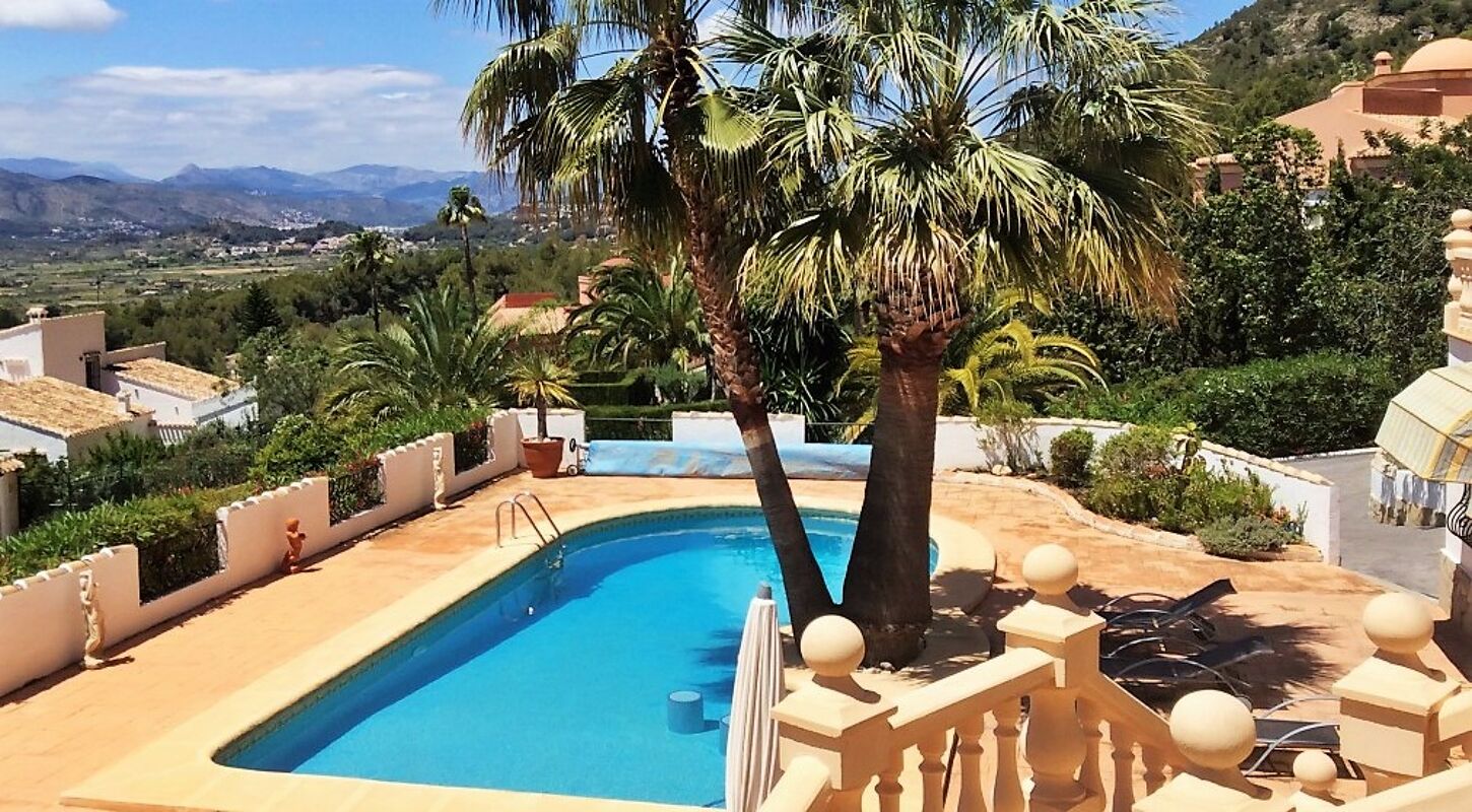 Vista sulla piscina Villa Ermita