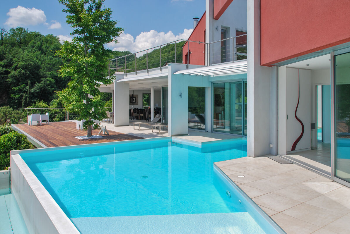 Vista a la piscina Villa Saint-Désirat