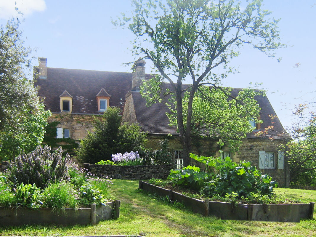 Façade Maison Saint-Amand-de-Coly