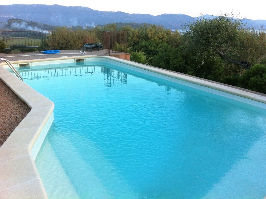 Vista sulla piscina Villa Coggia