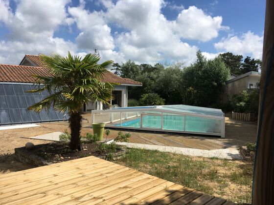 Villa à 1 km de la plage pour 6 pers. avec piscine, jardin et terrasse