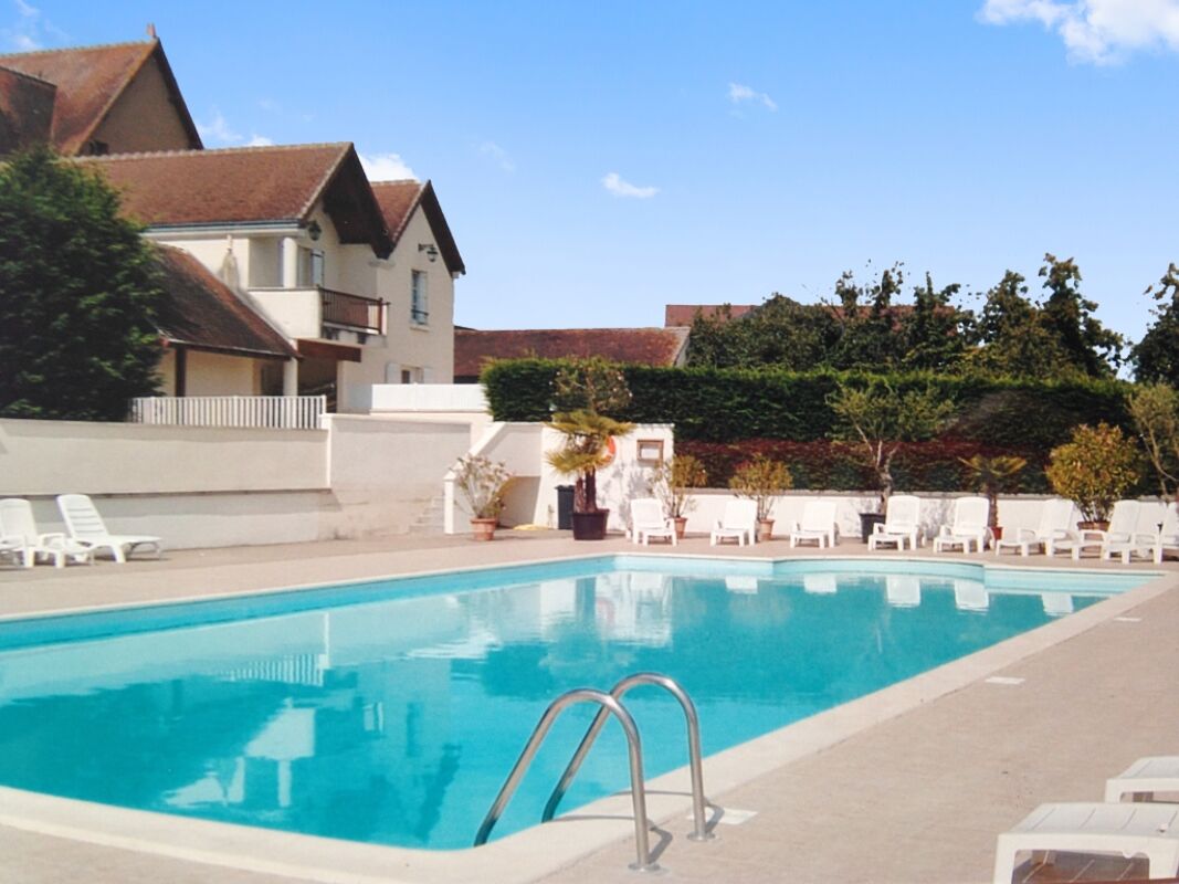 Vista sulla piscina Casa Villentrois-Faverolles-en-Berry