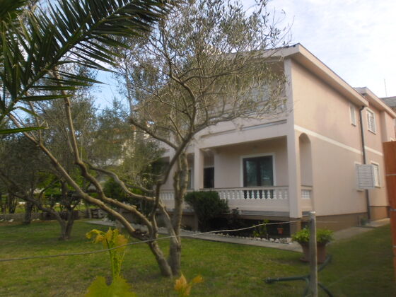 300 m away from the beach! Beautiful appartement for 3 ppl. at Banjol
