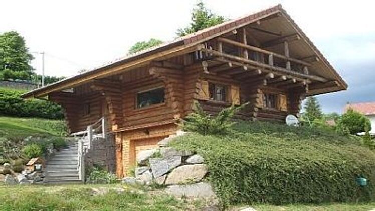 Chalet 10 km away from the slopes for 6 ppl. with garden at La Bresse