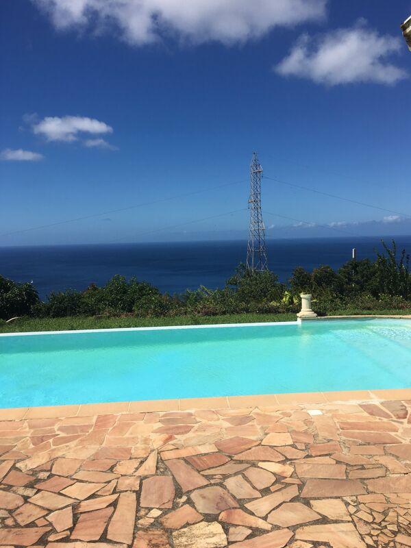 Vista sulla piscina Villa Le Carbet
