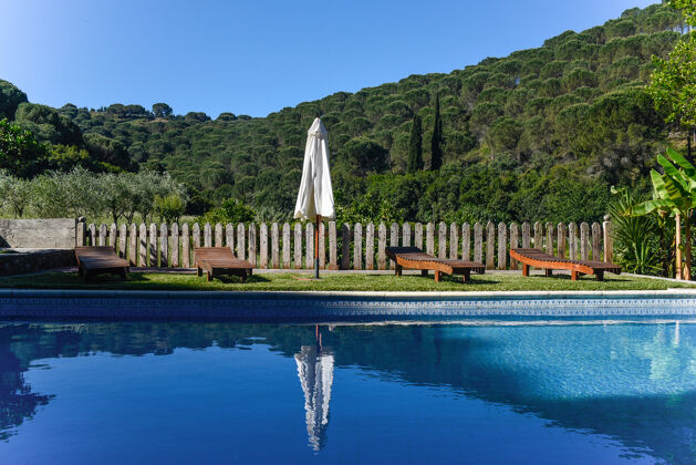 Maison pour 6 pers. avec piscine partagée et terrasse à Porto de Mós