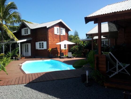 Amazing bungalow 15 km away from the beach for 4 ppl. with shared pool