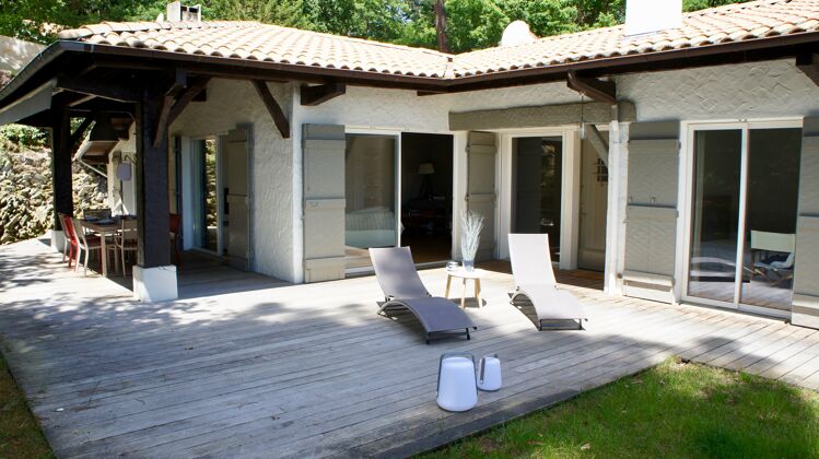 Villa 650 m away from the beach for 8 ppl. with garden at Arcachon
