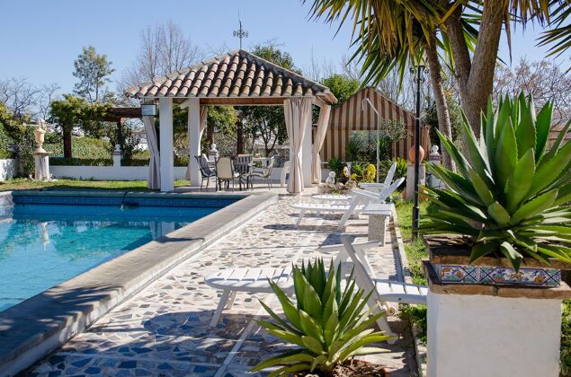 Chalet pour 8 pers. avec piscine, jardin et terrasse à Montemayor