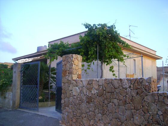 40 m away from the beach! House for 4 ppl. with terrace at Custonaci