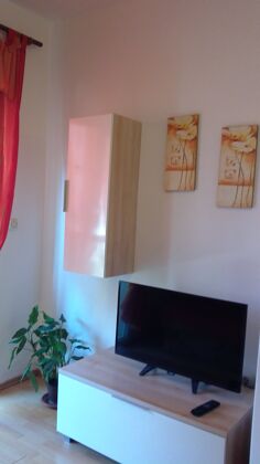 Appartement 3 km away from the beach for 5 ppl. with sea view at Zadar