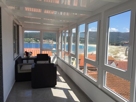 80 m away from the beach! Appartement for 4 ppl. with sea view at Laxe