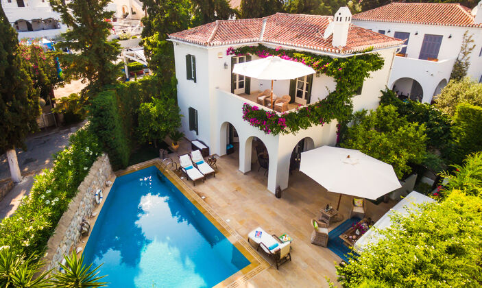Villa for 10 ppl. with swimming-pool, garden and terrace at Spetses