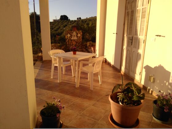 Beautiful appartement 7 km away from the beach for 3 ppl. at Sciacca