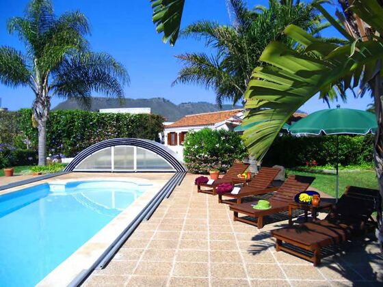 House 3 km away from the beach for 4 ppl. with shared pool and jacuzzi