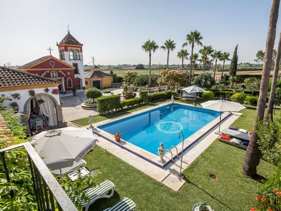 Villa per 10 pers. con piscina e giardino a Los Palacios y Villafranca