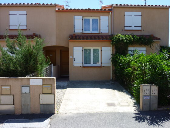 Amazing house 600 m away from the beach for 4 ppl. at Argelès-sur-Mer