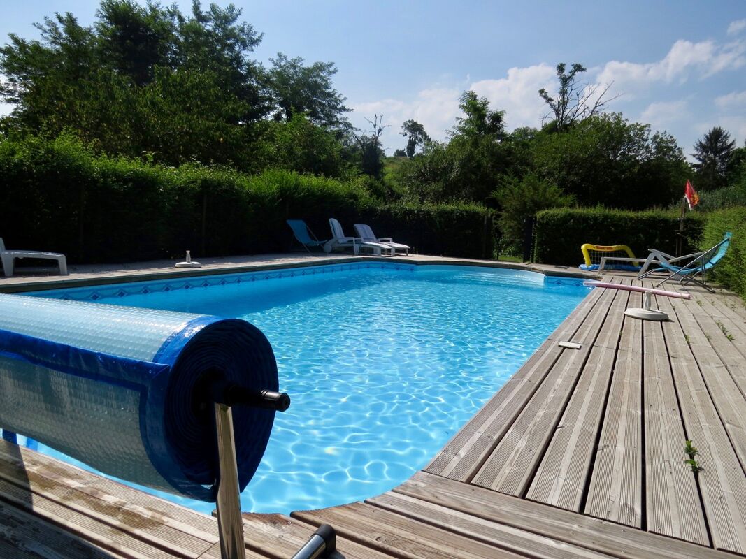Swimming pool view Apartment Blaignac
