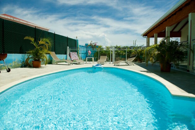 Villa à 4 km de la plage pour 6 pers. avec piscine à Saint-François