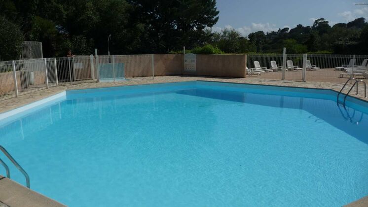 Nice appartement 500 m away from the beach for 6 ppl. with shared pool