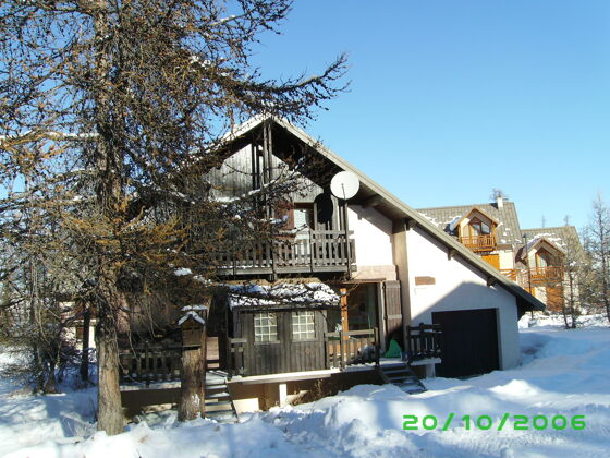 Amazing appartement 100 m away from the slopes for 8 ppl. at Risoul
