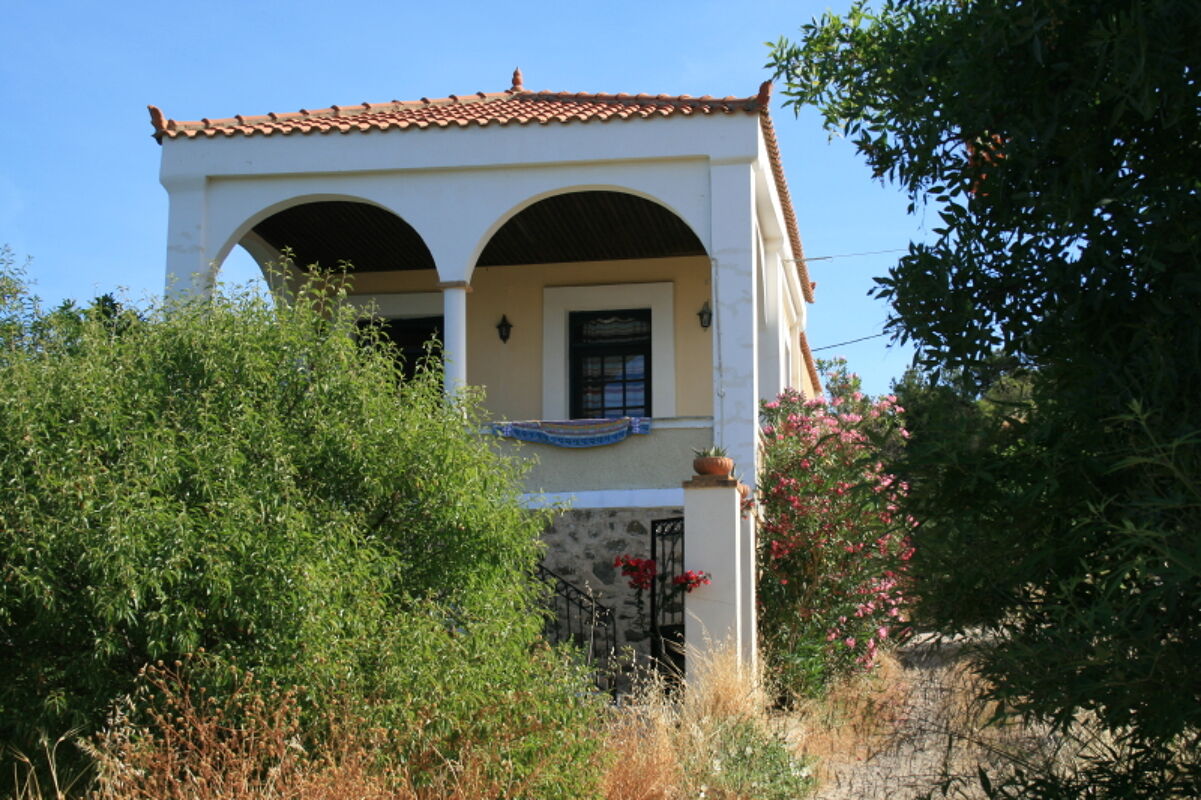 Front view Villa Limnos