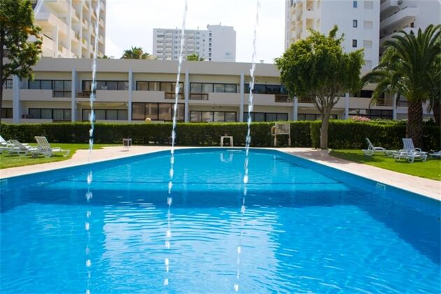 Appartamento a 1 km dalla spiaggia per 4 pers. con accesso piscina