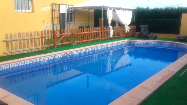 Beautiful house 2 km away from the beach for 4 ppl. with swimming-pool