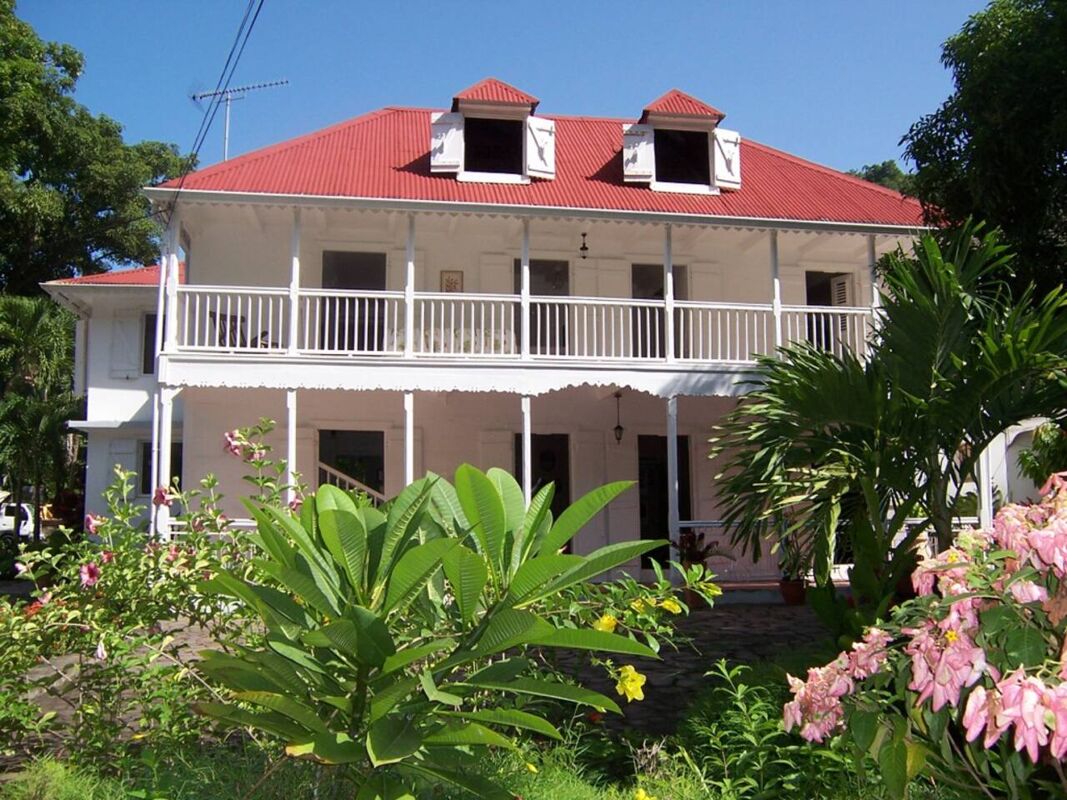 Vorderansicht Villa Vieux-Habitants