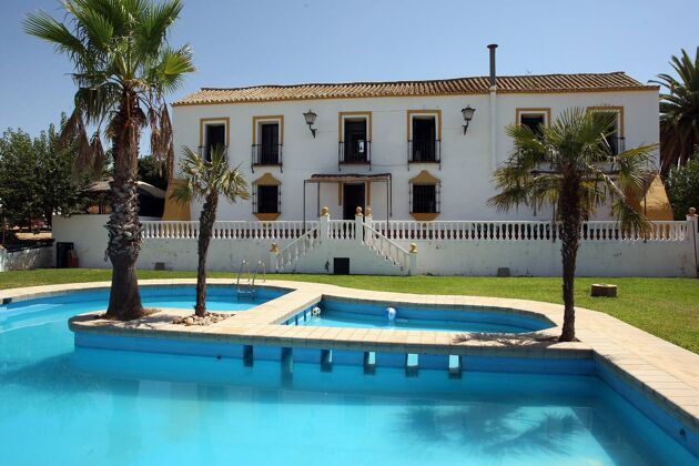 Grande chalet per 16 pers. con piscina e terrazza a Alcalá de Guadaira