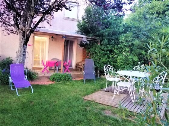 Joli appartement pour 2 pers. avec jardin et terrasse à Villeneuve