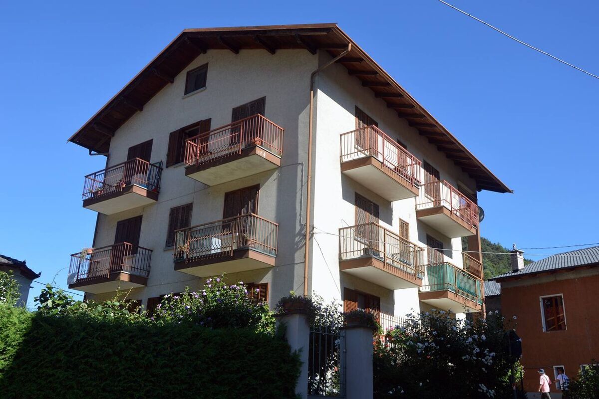 Front view Apartment Monterosso Grana