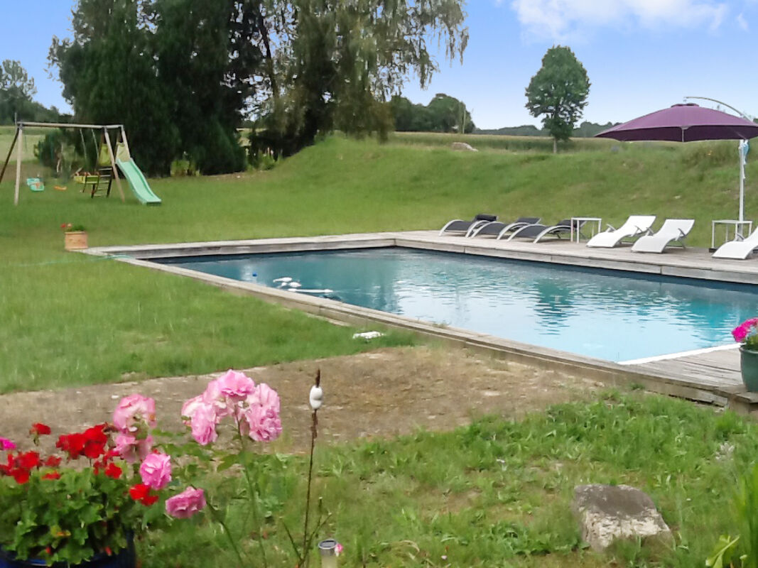 Swimming pool view Apartment Orthevielle