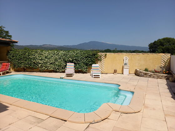 Amazing house for 6 ppl. with swimming-pool and garden at Caromb