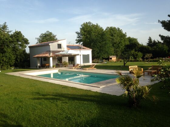 Grande villa per 10 pers. con piscina, giardino e terrazza a Eyragues