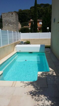 Villa for 5 ppl. with swimming-pool, garden and terrace at Ollioules
