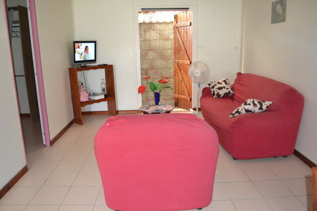 Spacious house 15 km away from the beach for 2 ppl. at Morne-À-l'Eau