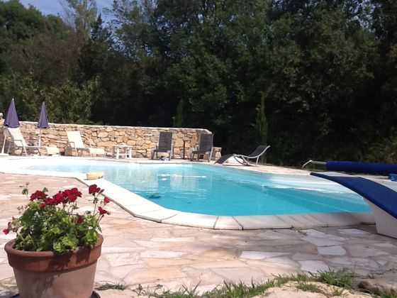 Bellissima casa per 6 pers. con piscina, giardino e terrazza a Jouques