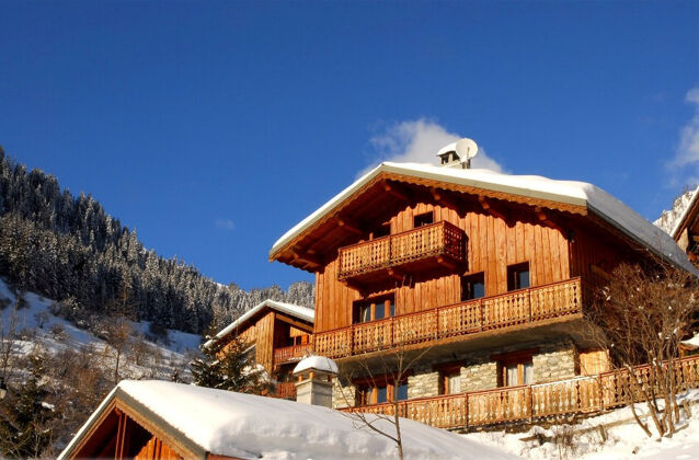 Chalet for 12 ppl. with terrace and balcony at Champagny-en-Vanoise