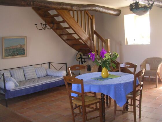 Nice house 4 km away from the beach for 6 ppl. with garden at Erdeven