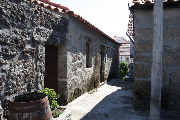 Geräumiges Haus für 7 Pers. mit Terrasse in Nogueira 
