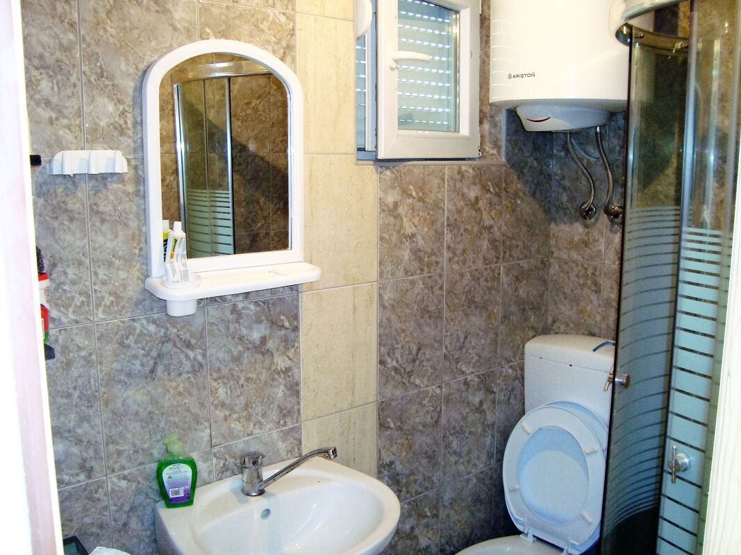 Bathroom Chalet undefined