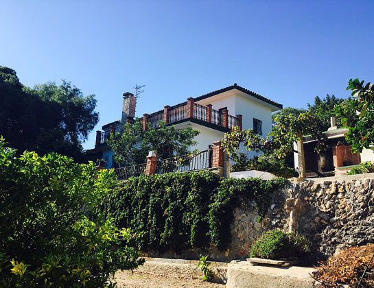 Grande casa para 16 pers. con piscina, jardín y terraza en Tortosa