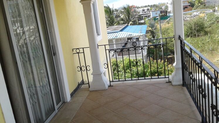 House for 4 ppl. with sea view, terrace and balcony at Trou aux Biches