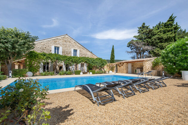 Villa pour 10 pers. avec piscine, jardin et terrasse à Uchaux