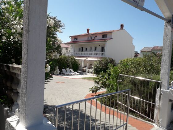 Big appartement 550 m away from the beach for 9 ppl. with shared pool